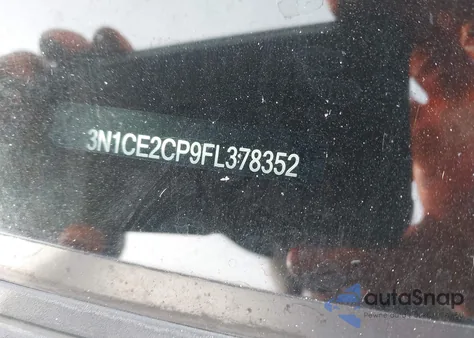 2015 Nissan Versa Note Sv z USA, uszkodzony, nr VIN 3N1CE2CP9FL378352